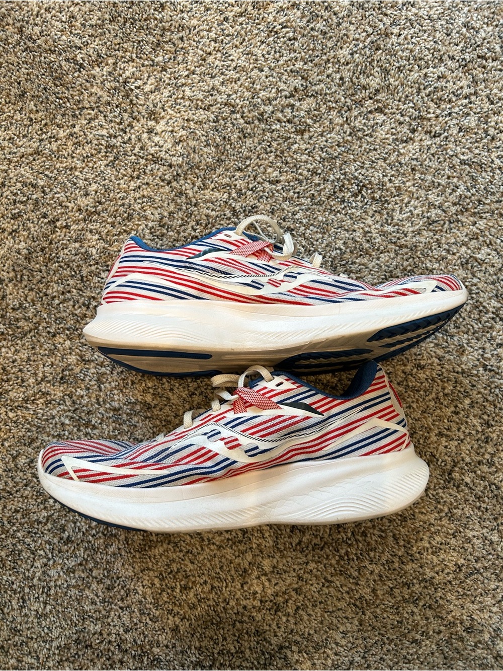 Amazing Americana Saucony Ride 15! - Picture 6 of 11